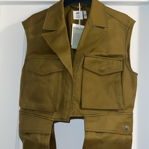 Studio collection twill utility vest - Picture 8 of 10